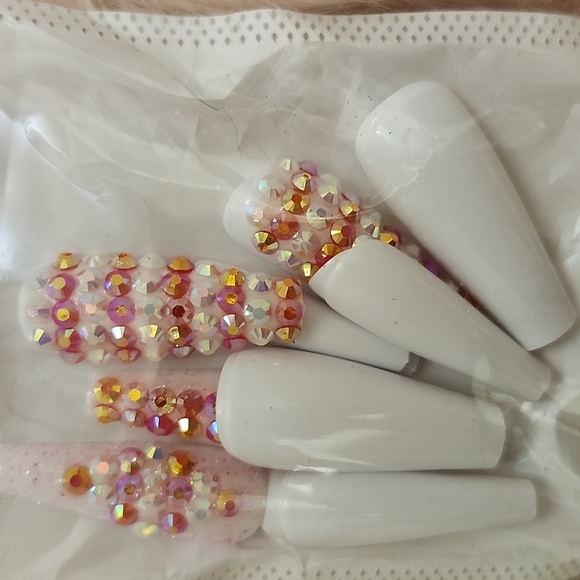 SALE!! Brand New 2CT BUNDLE BLING False Nails-XL - Picture 3 of 4